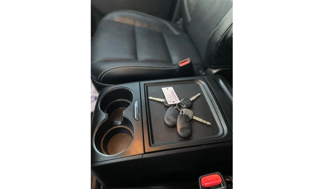 تويوتا سيينا 2019 Toyota Sienna SE Special Edition - Full Option Automatic - 7 Seater - 3 Keys - UAE PASS