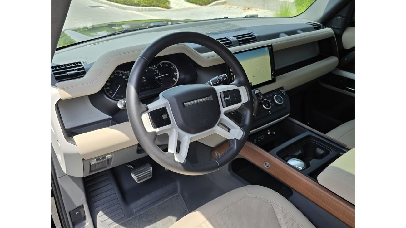 Land Rover Defender DEFENDER 2023 GCC V6 UNDER WARRANTY TILL 150000 KM 5 YEARS // LOW MILEAGE // PERFECT CNDITION