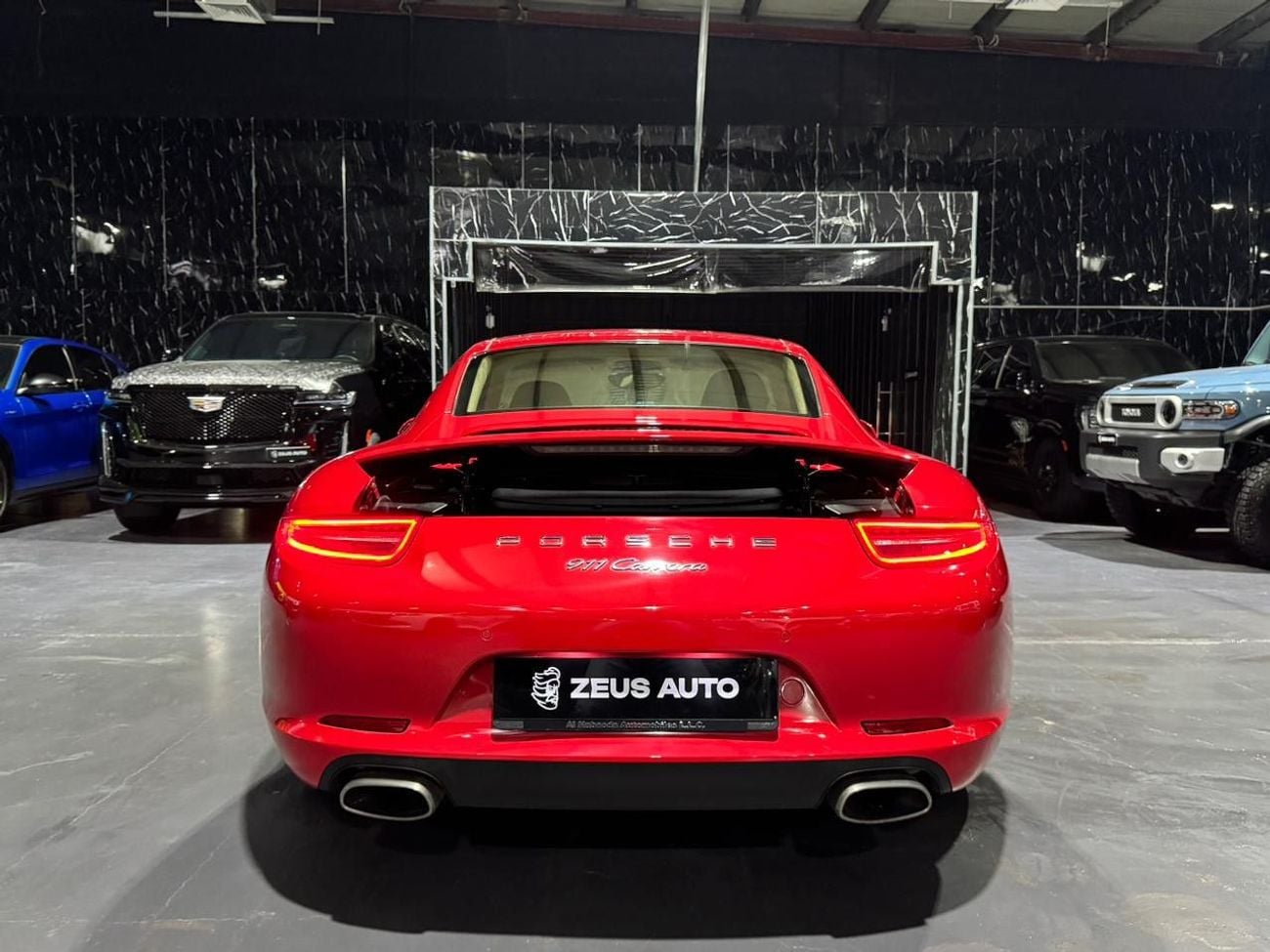Porsche 911 CARRERA