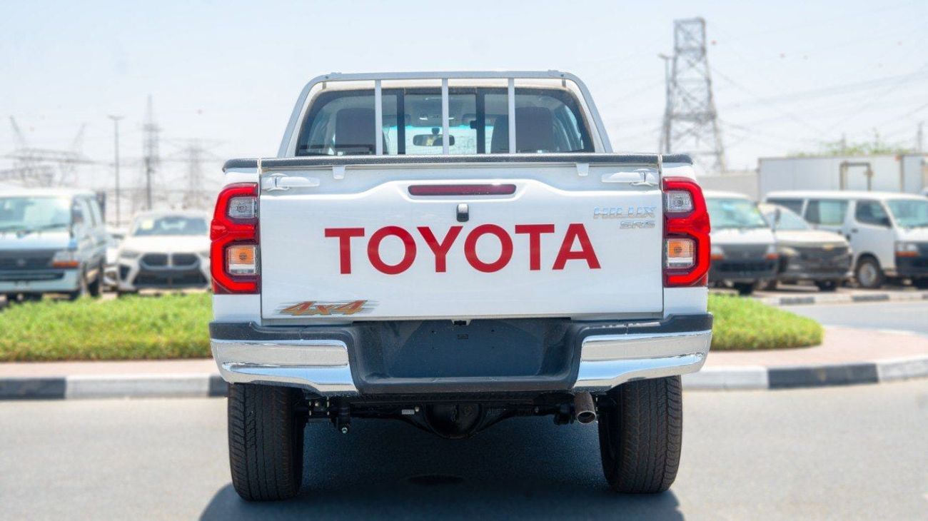 تويوتا هيلوكس SR 2.7L