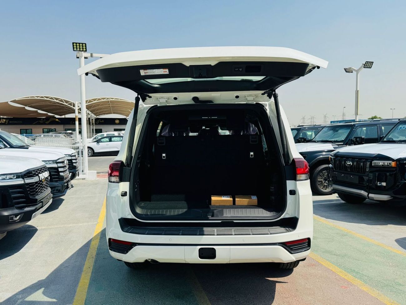 Toyota Land Cruiser TOYOTA LC 300 GXR 4.0L PTR A/T MID/O GCC WHITE 2025