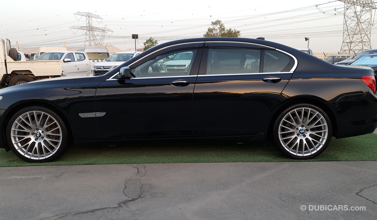 بي أم دبليو 740 BMW 740 - JAPAN IMPORTED NOW - SUPER CLEAN CAR - 79000 KM ONLY