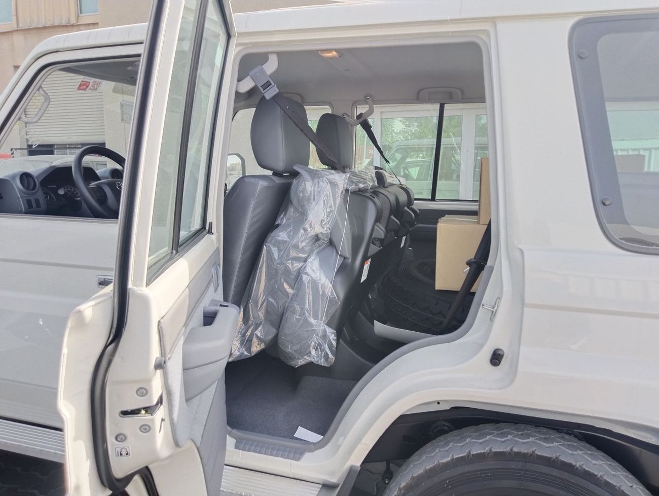 Toyota Land Cruiser NEW TOYOTA LAND CRUISER LC 76 LX 4.2L V6 DIESEL 4WD MODEL 2025