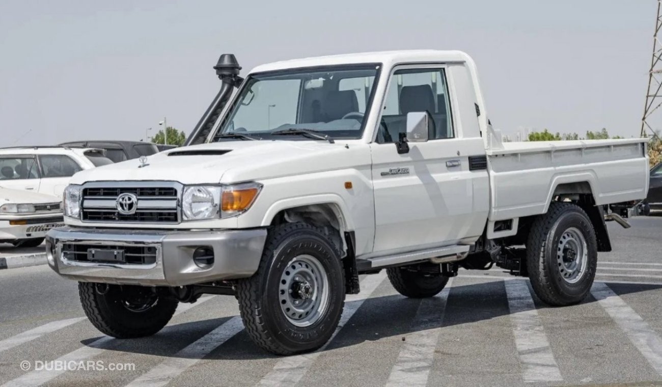 تويوتا لاند كروزر بيك آب Land cruiser single cabin 4.5L diesel