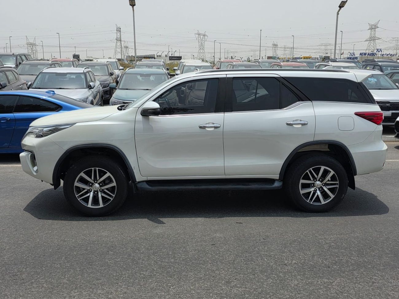 Toyota Fortuner diesel 2,8 liter right hand drive leather power seats with back camera