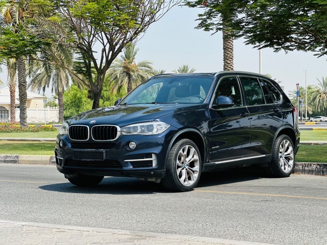 BMW X5 35i Exclusive BMW X5 MODEL 2017 GCC SPACE FULL OPTION