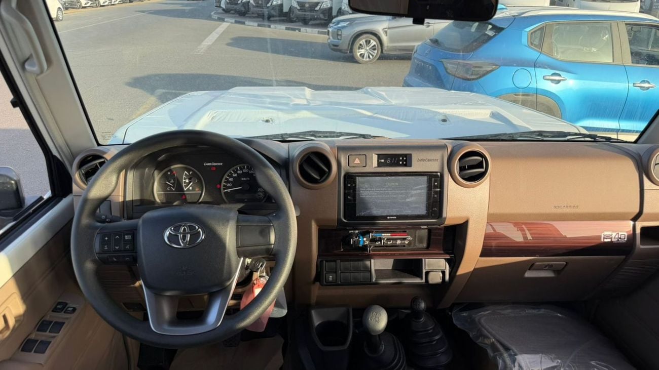 Toyota Land Cruiser Pick Up LC79 DC 2.8 MT basic 2025
