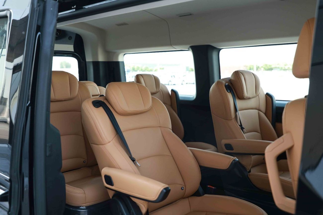 Geely Farizon 2025 Farizon Super Van - Black inside Black | Export Only