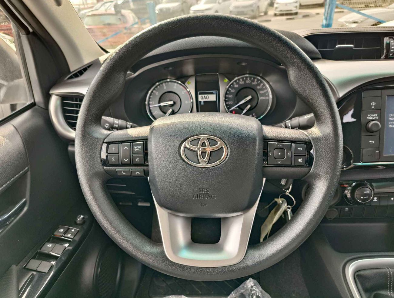 Toyota Hilux Wide Body, 2.4L Diesel, 4X4, M/T, Power lock / Windows / SPECIAL PROMOTION (CODE # HDDWMM2)