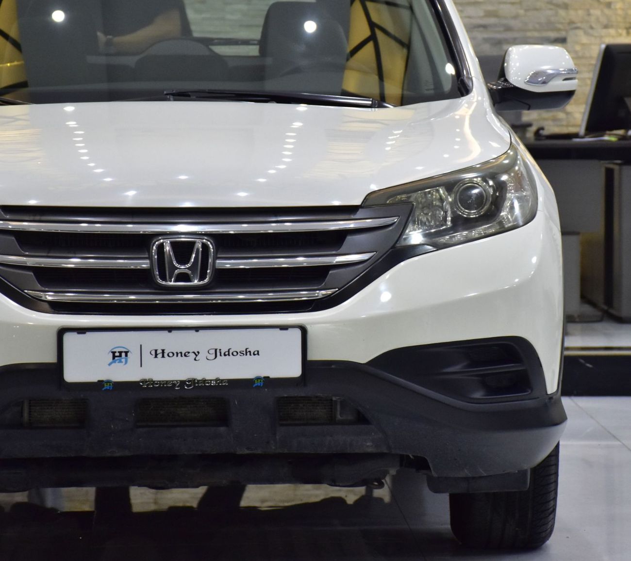 Honda CR-V LX EXCELLENT DEAL for our Honda CR-V ( 2013 Model ) in White Color GCC Specs