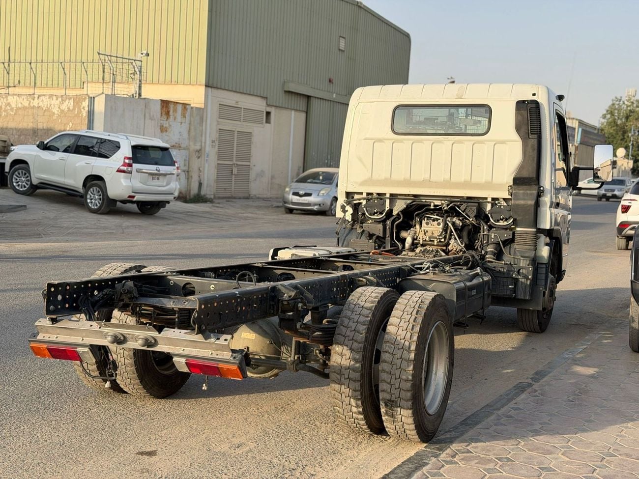 Mitsubishi Fuso Canter V4 DIESEL RIGHT HAND