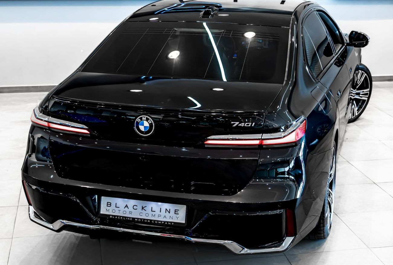 BMW 740Li 2023 BMW 740i, 2028 BMW Warranty + Service Contract, Low KMs, GCC