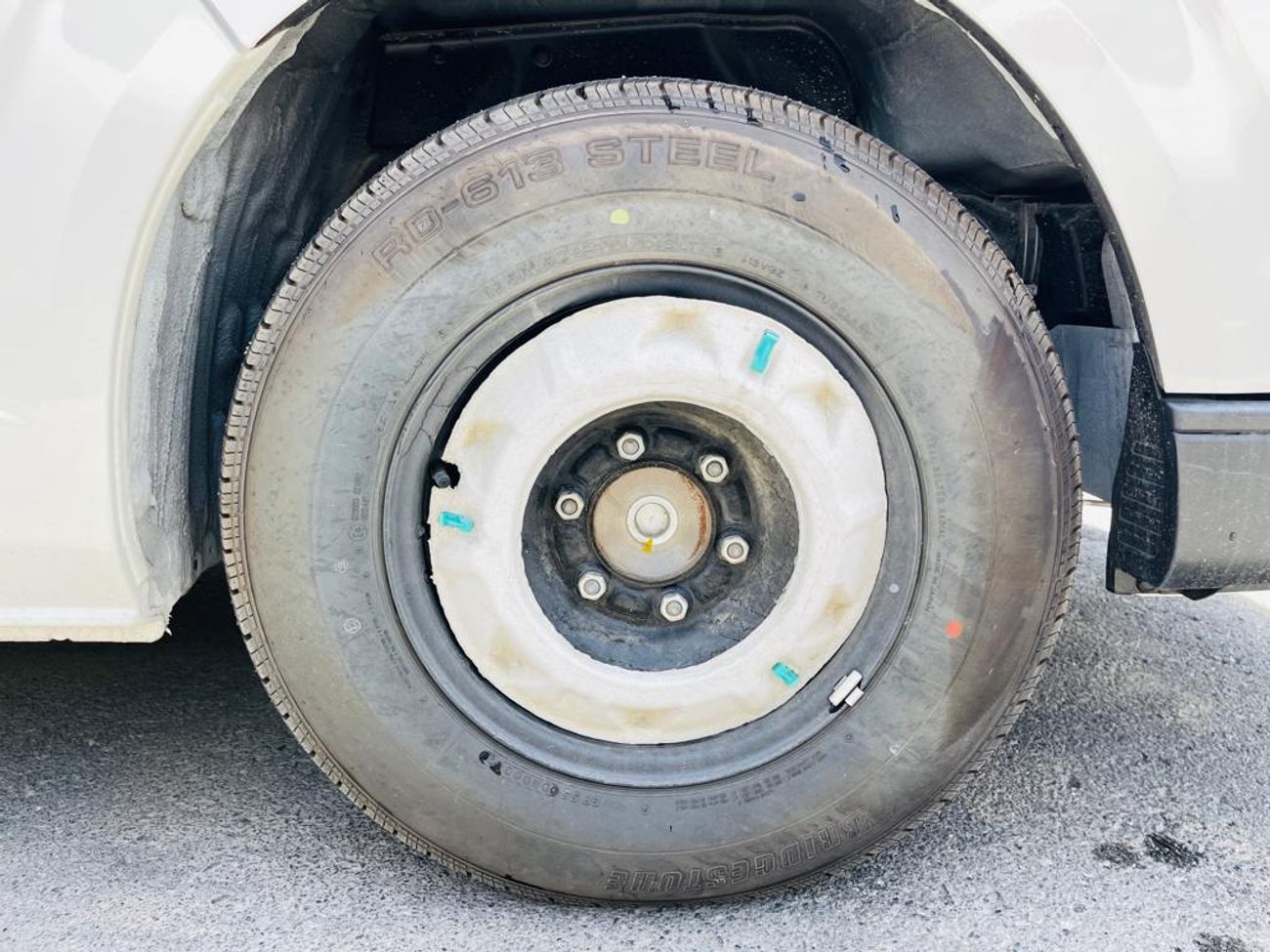 Toyota Hiace toyota hiace std 2.5l glass van