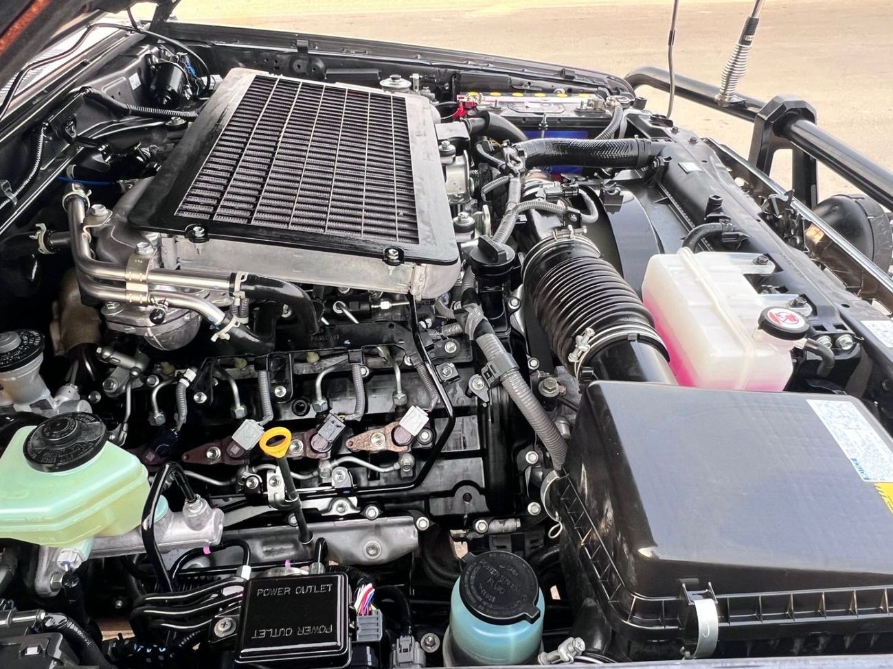 تويوتا لاند كروزر بيك آب