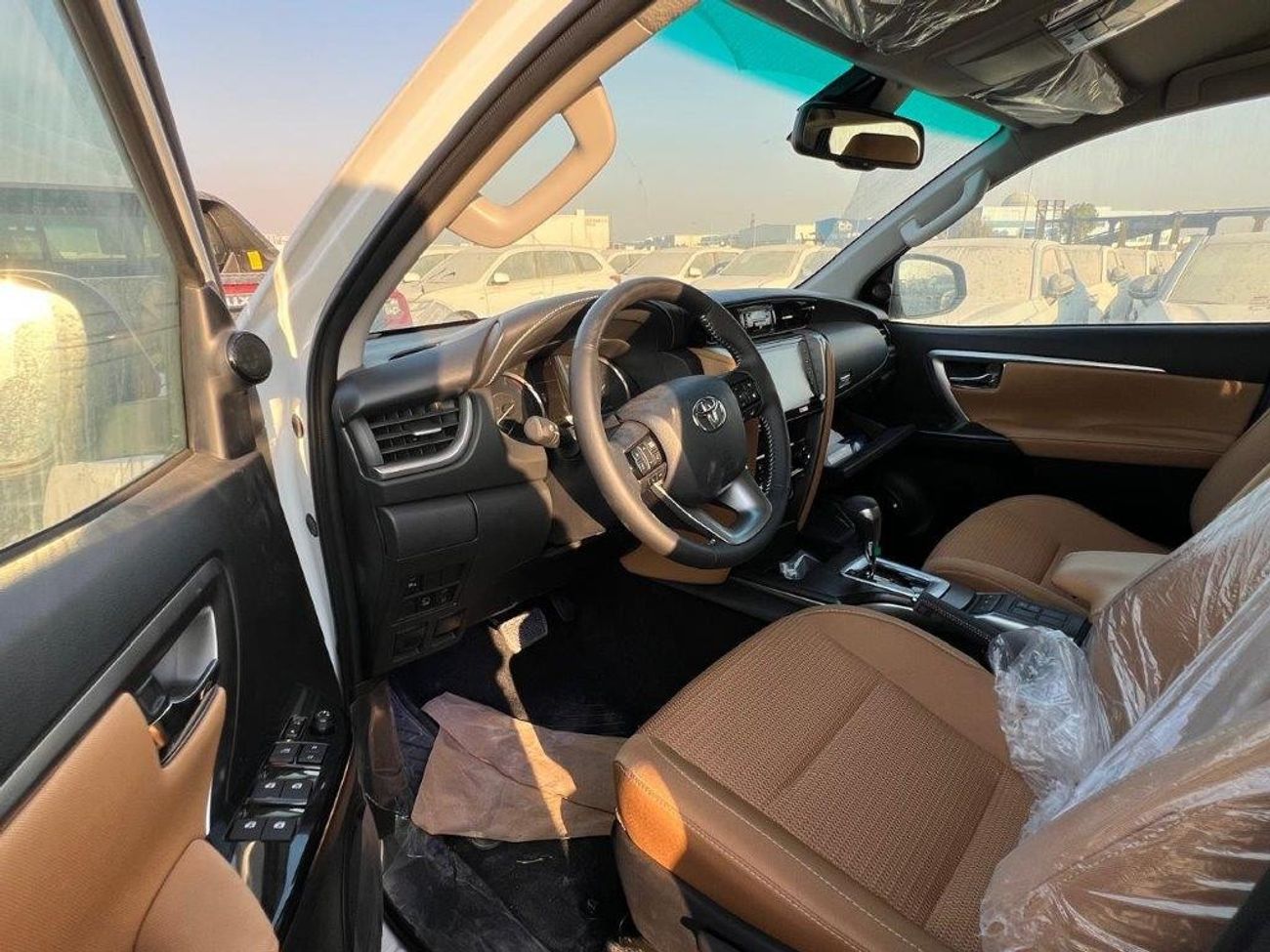 Toyota Fortuner 2.8L DIESEL A/T PADDLE SHIFT + RADAR GCC 2024 MODEL