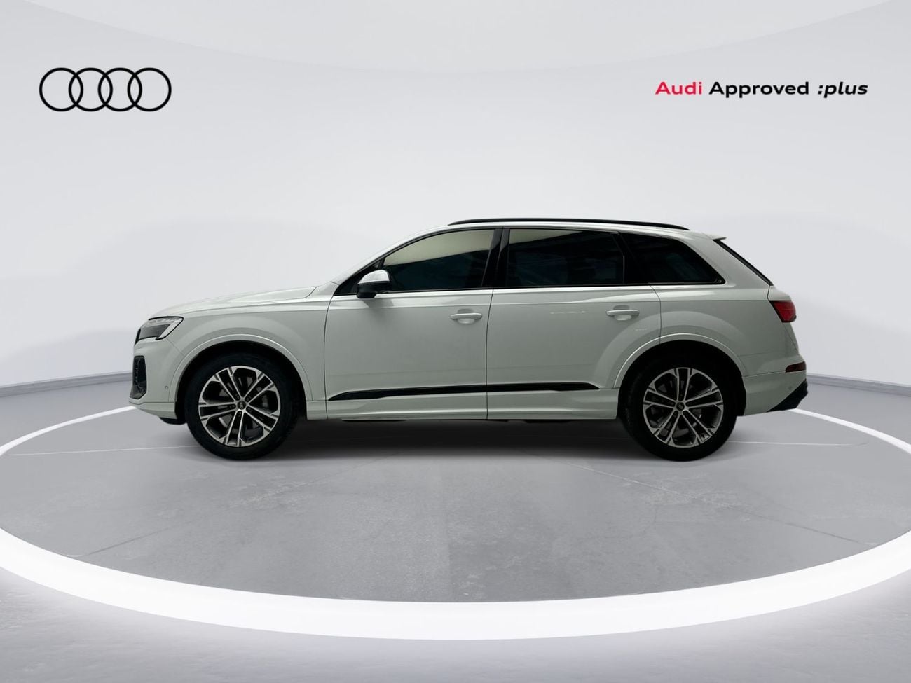 أودي Q7 45 TFSI quattro S Line 2.0L Q7 SUV S line 45 TFSI quattro 252hp (Ref# 16758)