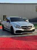 مرسيدس بنز C 63 AMG Std 4.0L (5 Seater)