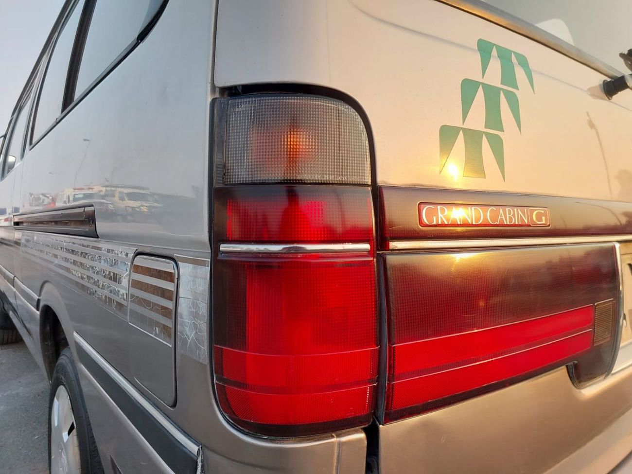 تويوتا هاياس TOYOTA HIACE VAN RHD 1996 MODEL 2.9 L DIESEL AUTOMATIC(PM04144)