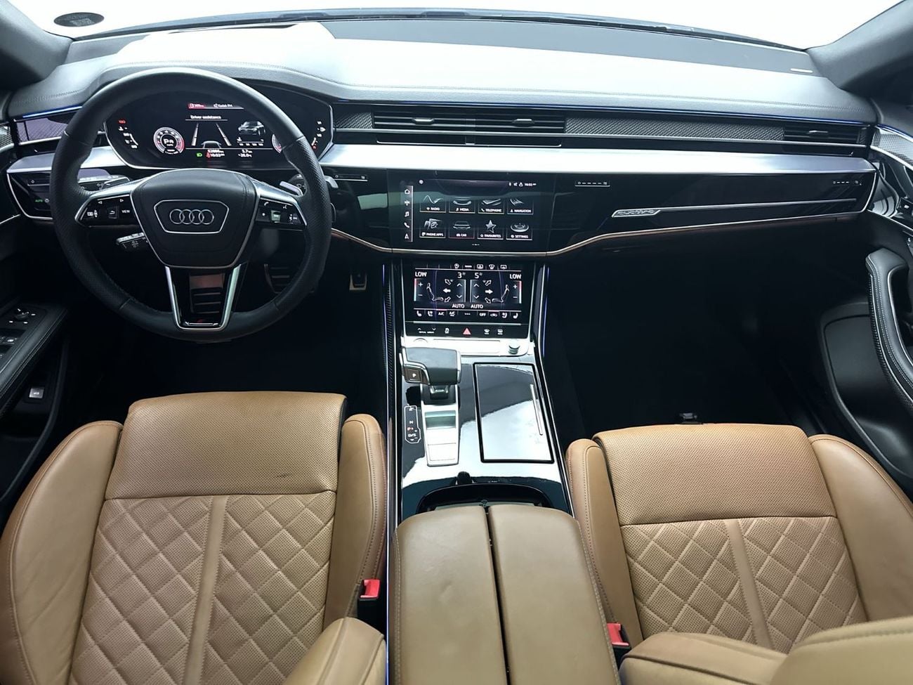Audi A8 L 55 TFSI quattro 3.0L (340 HP) A8L 55 TFSI quat 340hp (Ref# 006207)