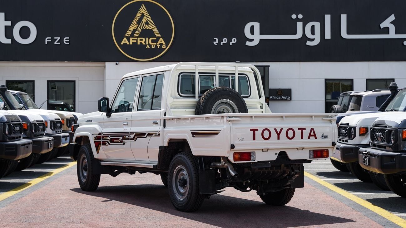 Toyota Land Cruiser Pickup 70 LC79 DC 4.0L PTR 25 YM BASIC MT