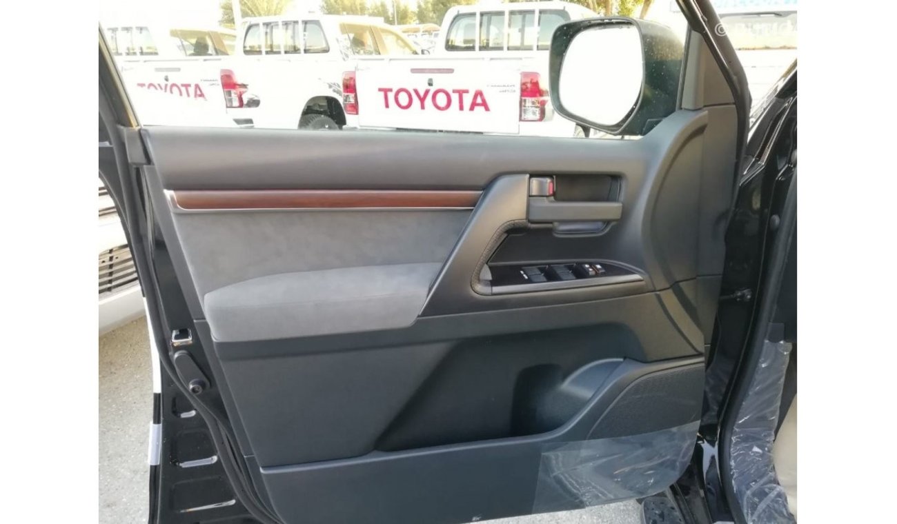 Toyota Land Cruiser GXR 4.5L Diesel V8 With Sunroof