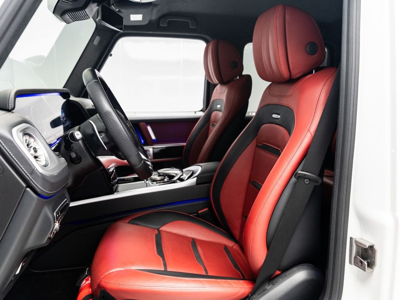 Mercedes Benz G63 AMG Std 4.0L SUMMER STARTS NOW | EXCLUSIVE DEAL BY BLACKLINE, Mercedes Warranty + Service, Low KM's,