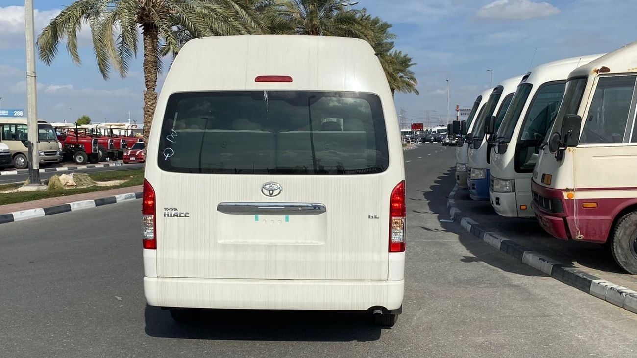 تويوتا هاياس هايس ديزل 2.5 سقف مرتفع