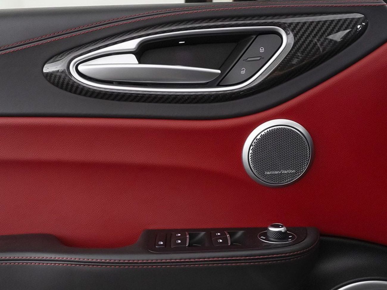 Alfa Romeo Giulia Quadrifoglio 2.9L (505 HP)