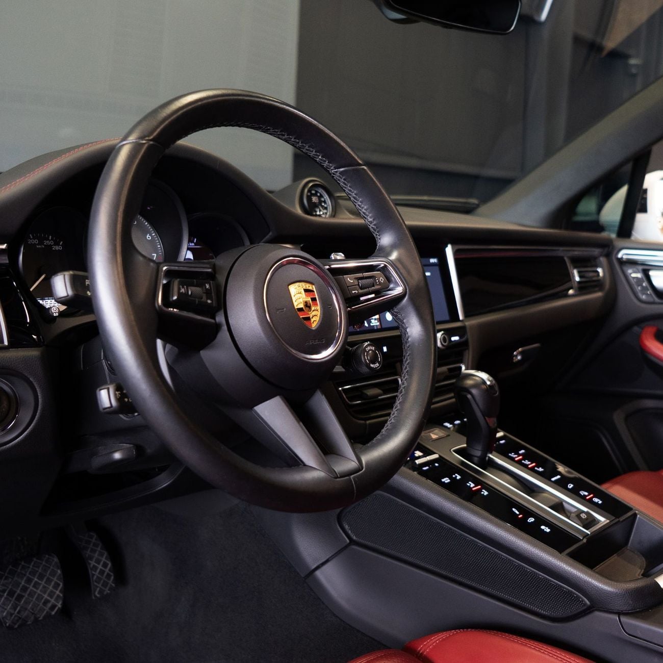 Porsche Macan S 2.9L (375 HP) AED 5,557  P.M • 0% Downpayment • Porsche Macan S  • Agency Warranty