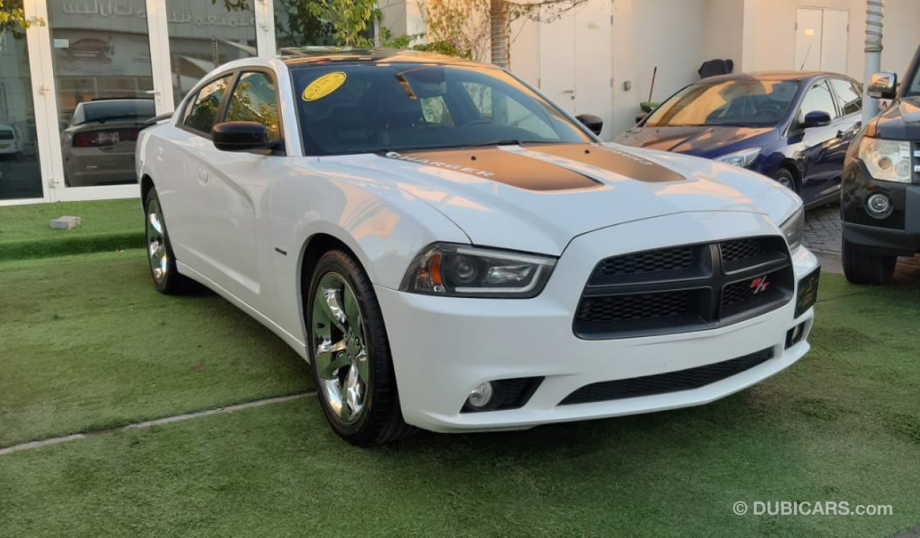 Dodge Charger RT - Sensors - Rear spoiler - Wheels number one - Slot - Wheels - Full option in excellent condition