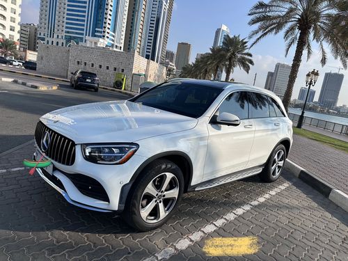 مرسيدس بنز GLC 300 4MATIC 2.0L