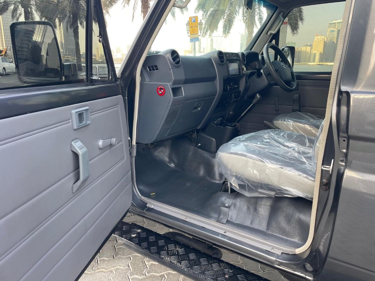 Toyota Land Cruiser Pick Up Extra Cab export from Australia