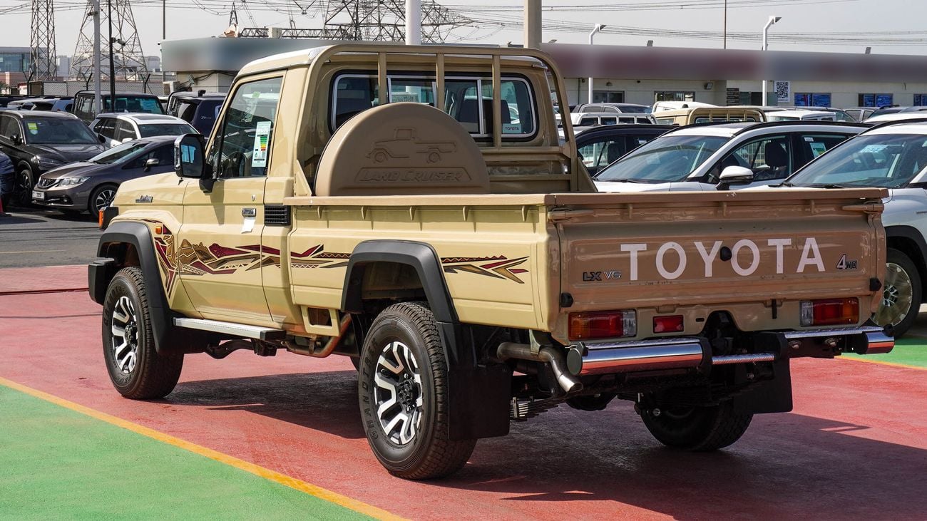 Toyota Land Cruiser Pick Up LX 4.0L V6 Single Cabin Auto