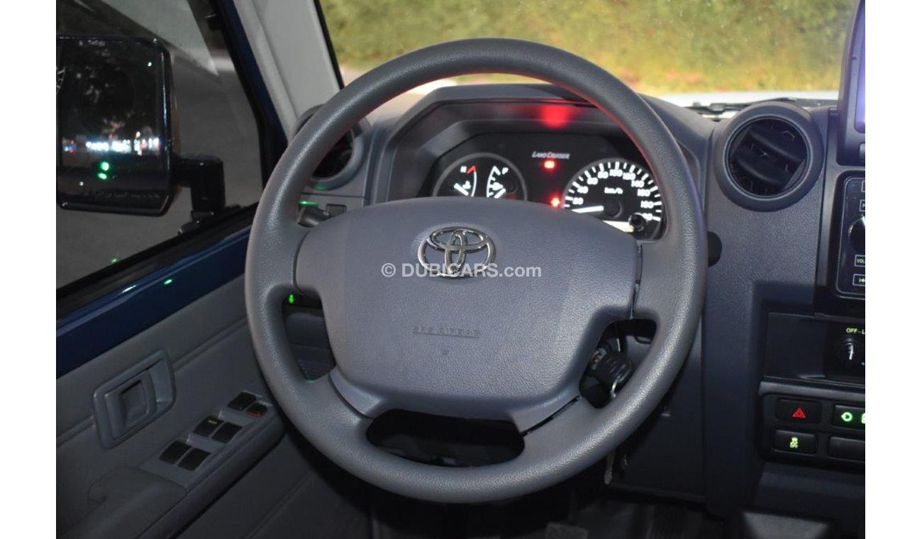 تويوتا لاند كروزر بيك آب 79 Double Cab  Xtreme V8 4.5L Td MT
