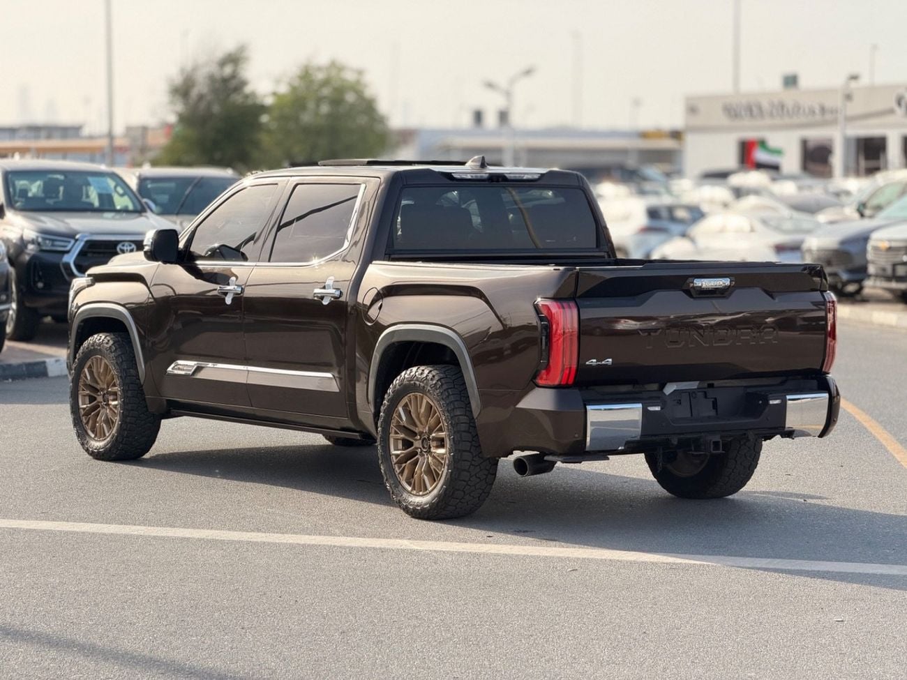 Toyota Tundra Platinum 1794 Edition 3.4L / panoramic, 360 camera, full option