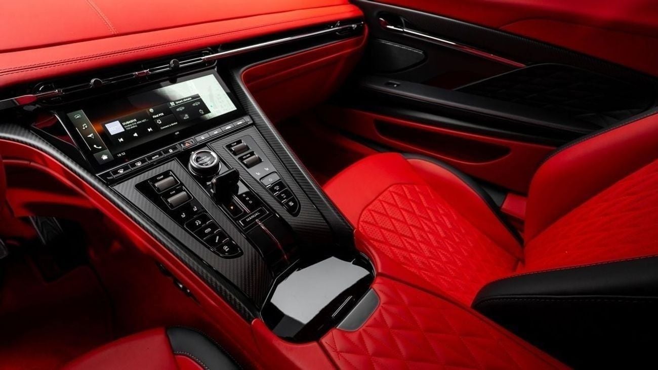 أستون مارتن DB12 - 2024 - GCC Specs - Under Warranty and Service Contract