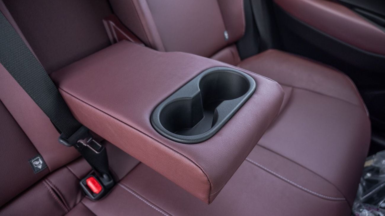 Toyota Corolla Cross TOYOTA COROLLA CROSS 1.8 HIGH -2025YM