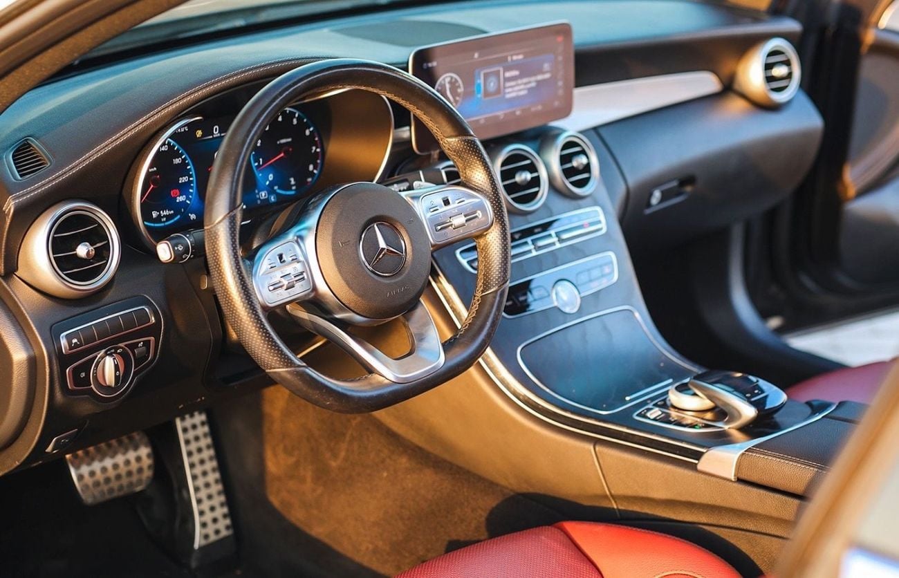 Mercedes Benz C200 AMG Benz 2022 very clean car outside and inside