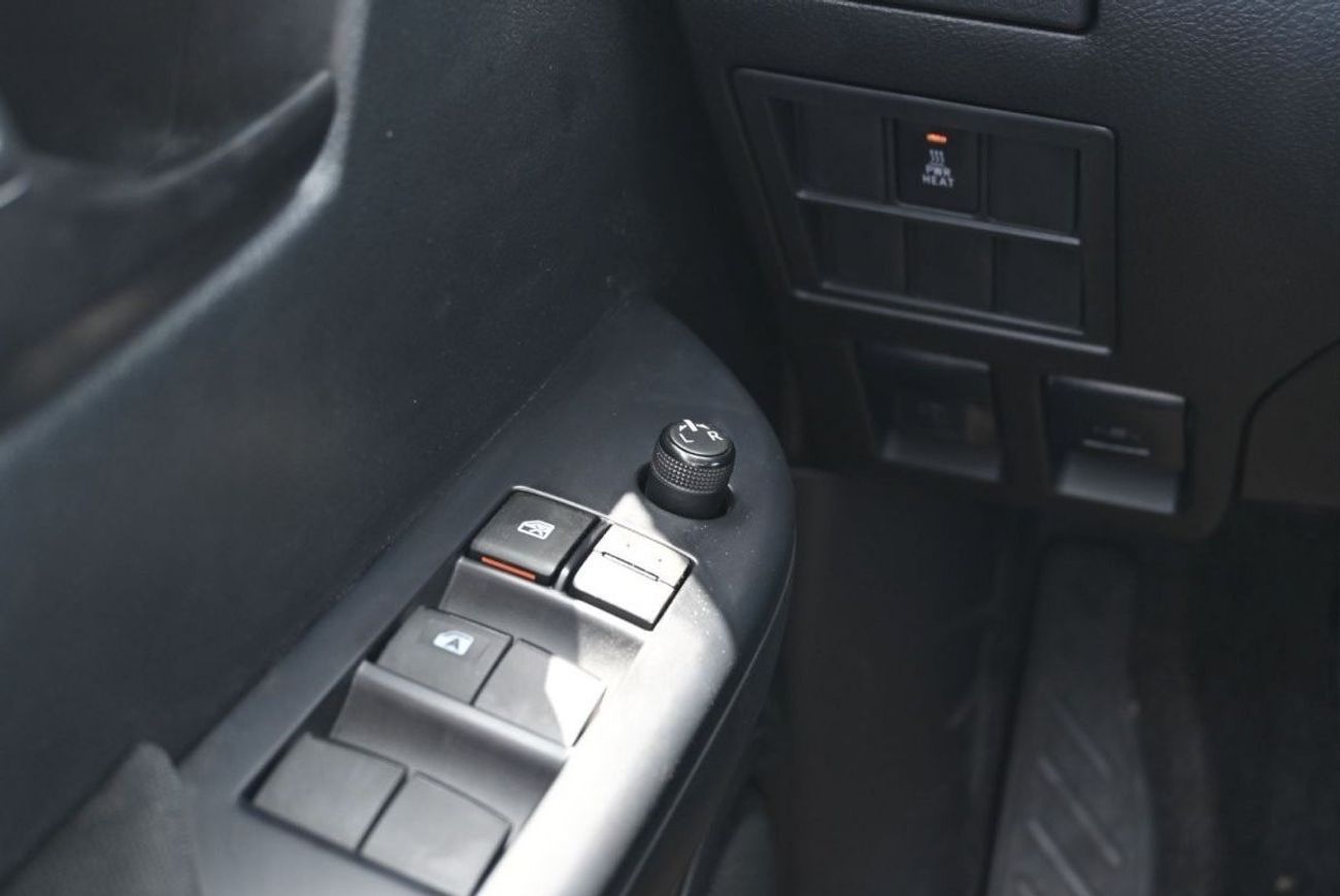 Toyota Hilux Toyota Hilux 2.4L Diesel Manual, 4WD Color White Model 2023