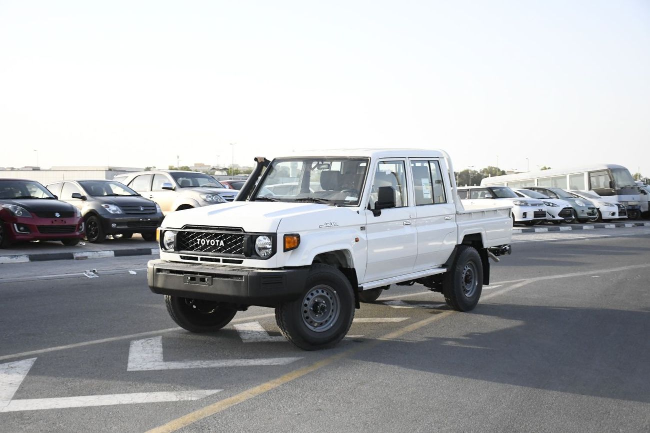 Toyota Land Cruiser Pick Up 79 series 2.8L Manual  Diesel Double Cap