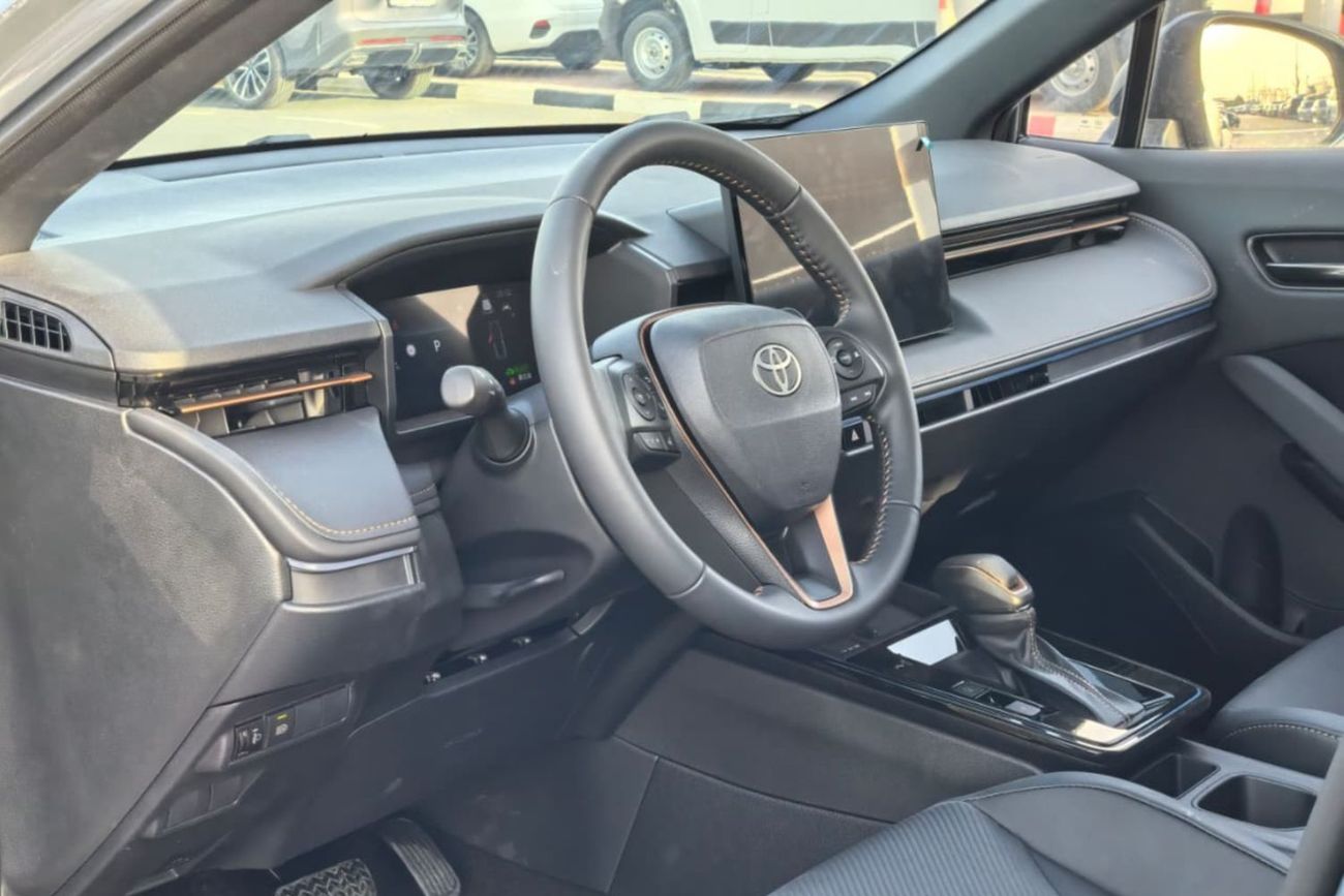 تويوتا فرونتلاندر TOYOTA FRONTLANDER,2.0L,HYBRID,LUXURY,NEW SHAPE,SUNROOF,RADAR,LEATHER SEATS,DRIVER POWER SEATS,4CAME