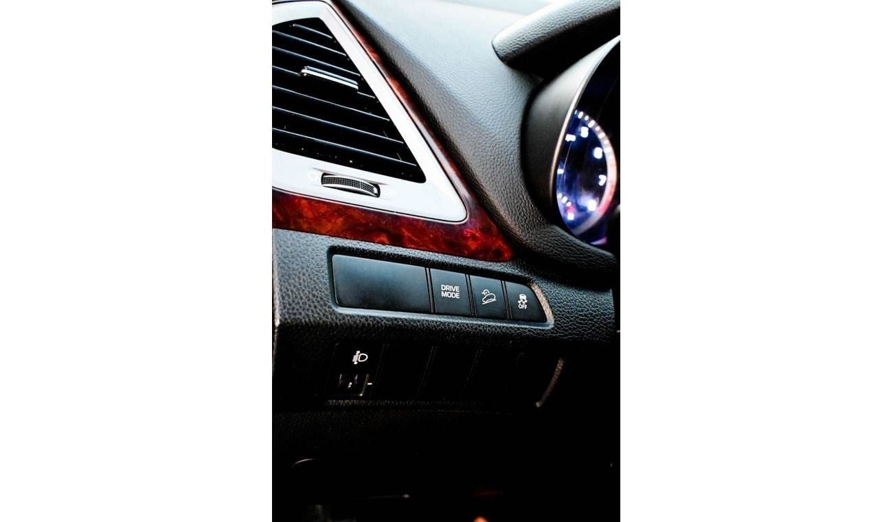 هيونداي سانتا في هيونداي سنتافي 2018 خليجي بحالة ممتازة من الداخل والخارج