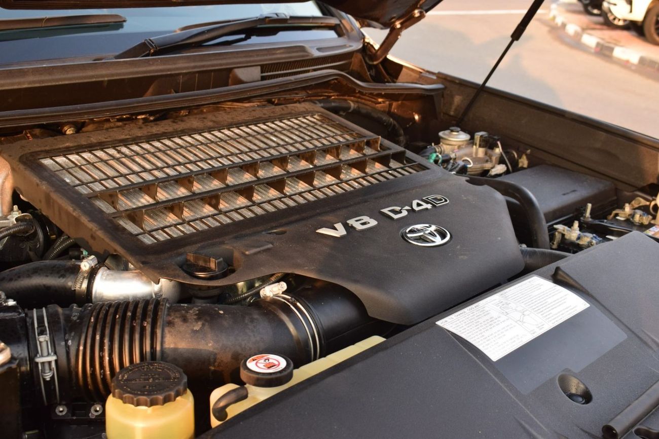 تويوتا لاند كروزر GXR1 4.5L