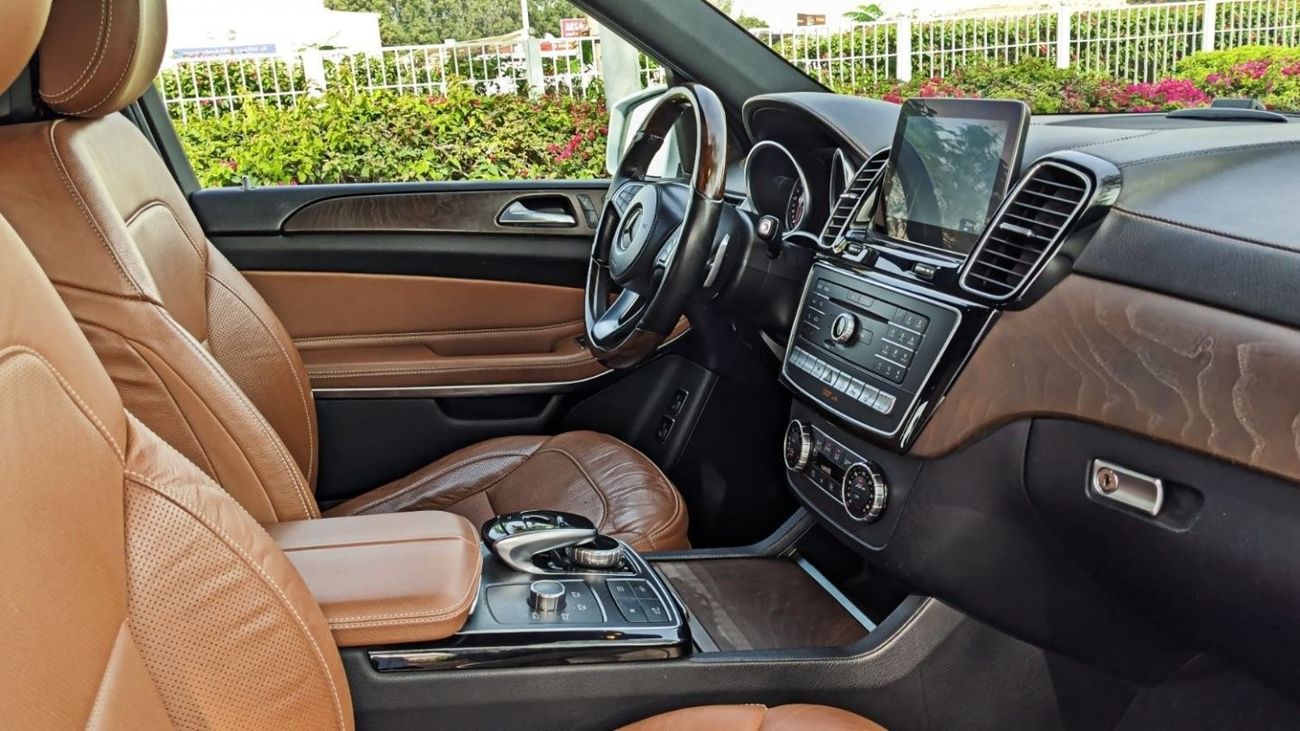 Mercedes-Benz GLS 500 4.7L-8CYL-4 Matic Full Option-Excellent Condition GCC Specs