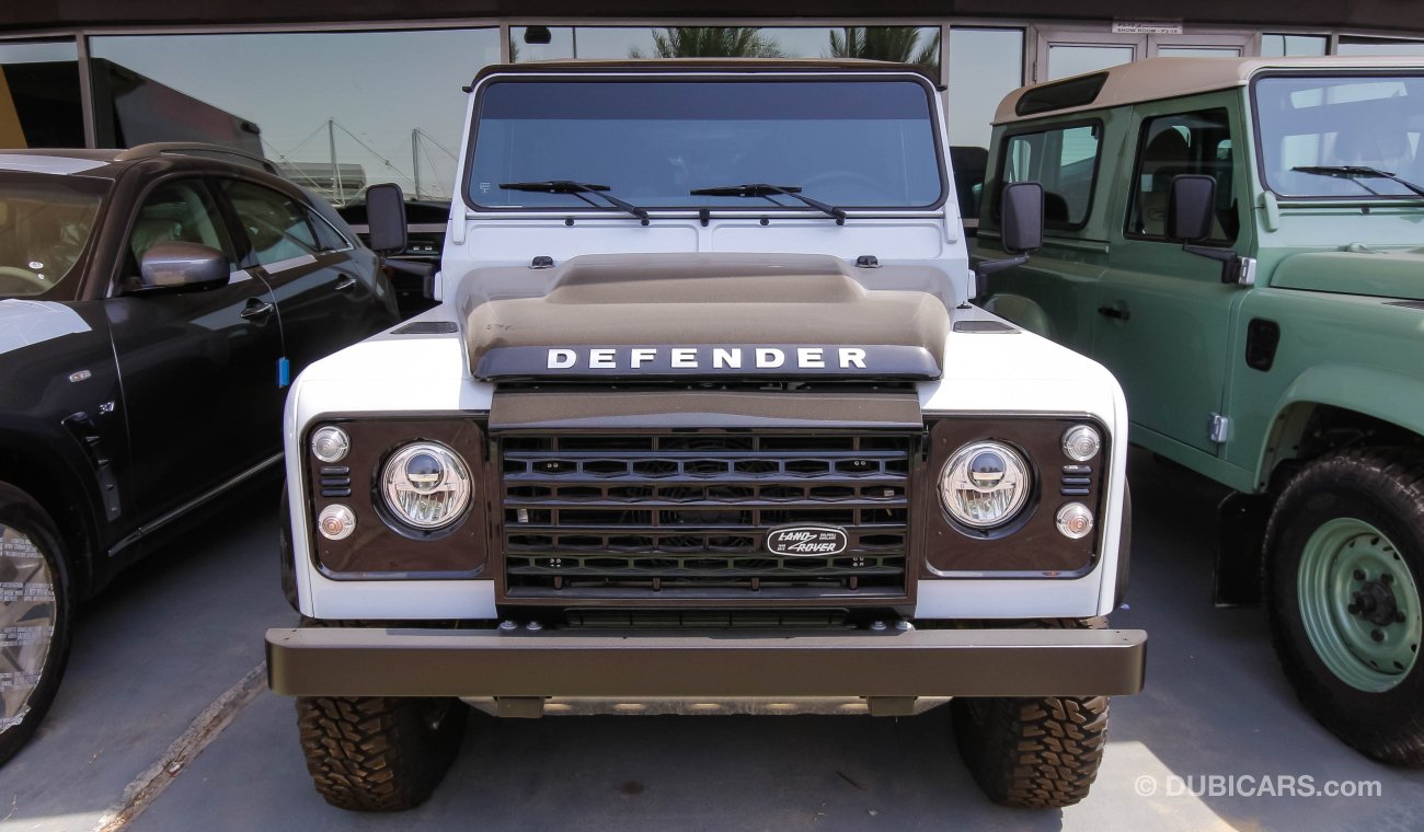 Land Rover Defender 90 Adventure