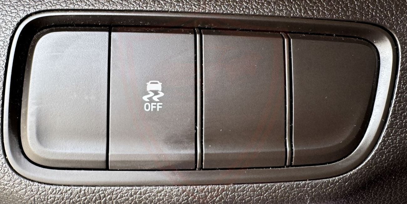 Hyundai Santa Fe Smart 2.4L Hyundai Santa Fe 2024 , GCC , Accident-Free, in Excellent Condition — 1,521 AED Monthly