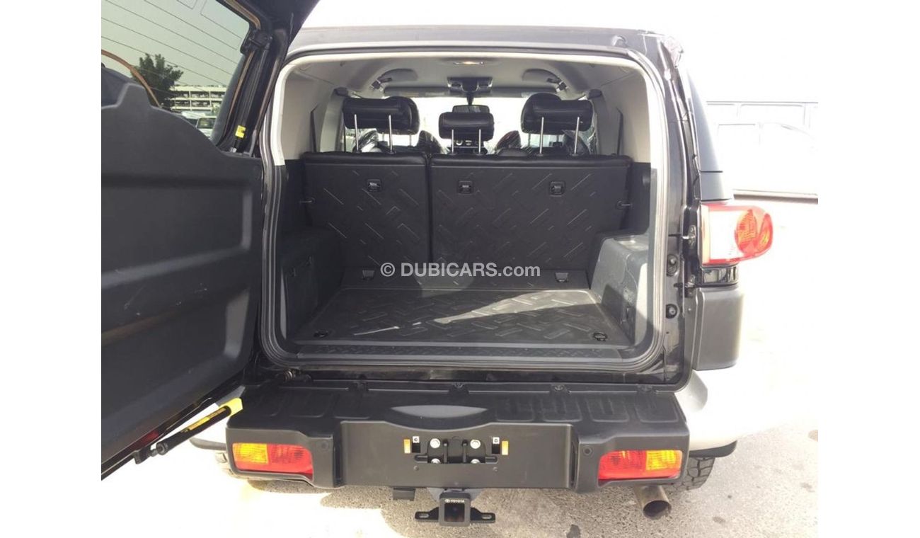 تويوتا إف جي كروزر Toyota FJ Cruiser (Stock no PM 294 )