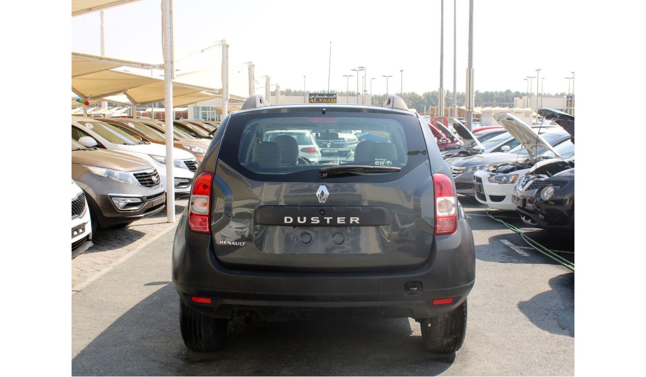 Renault Duster PE ACCIDENTS FREE - GCC - ORIGINAL PAINT - CAR IS IN PERFECT CONDITION INSIDE OUT