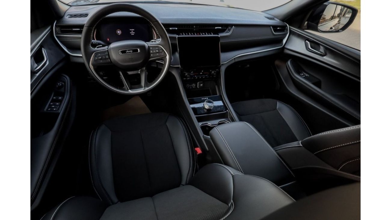 جيب جراند شيروكي Jeep Grand Cherokee Altitude 2024 GCC (BRAND NEW) under Agency Warranty with Flexible Down-Payment/