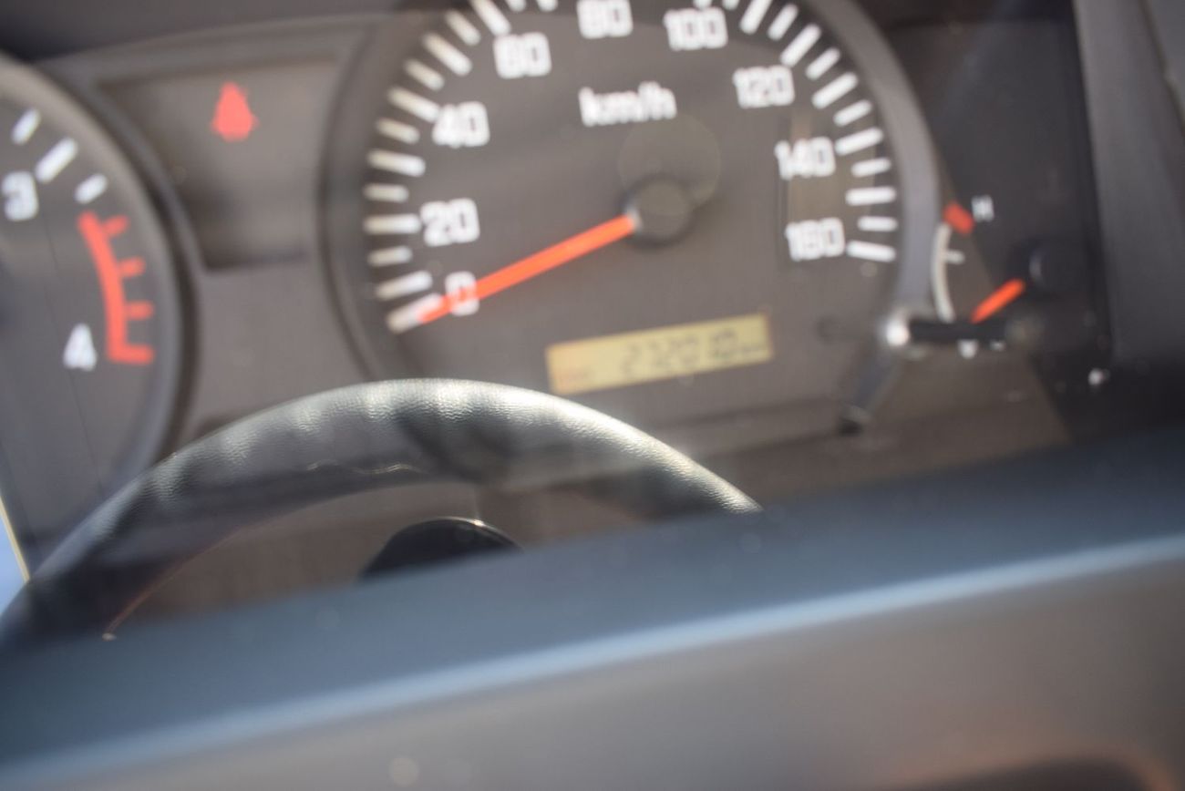 إيسوزو NPR Isuzu Npr Pick up with Box, model:2021. Excellent condition